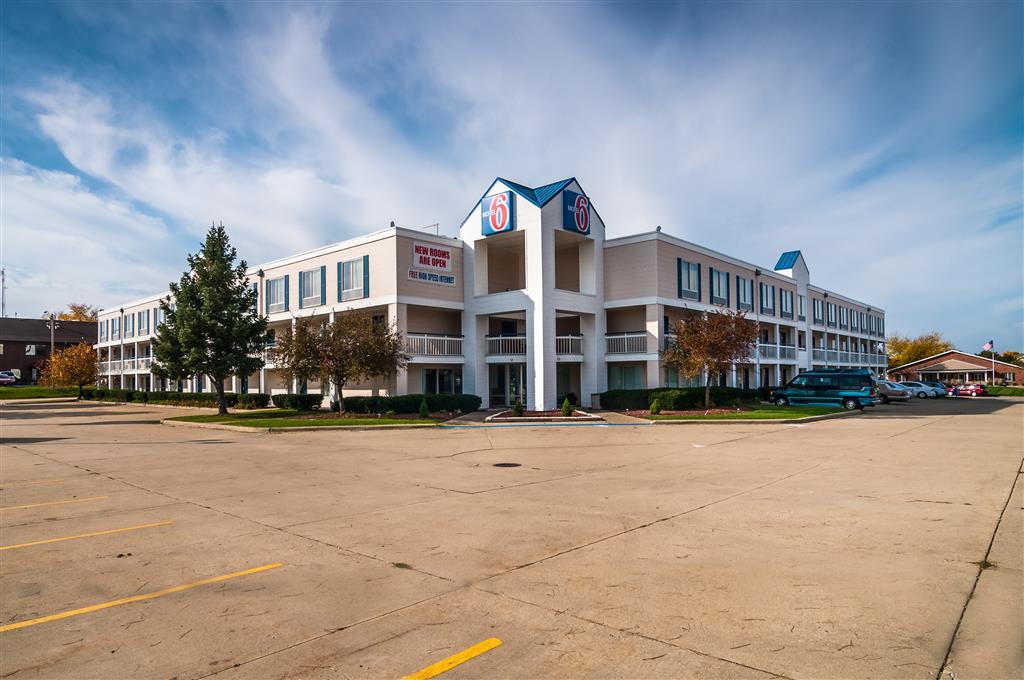 Motel 6 Normal Exterior foto