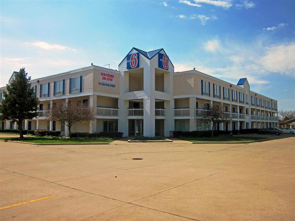 Motel 6 Normal Exterior foto